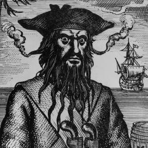 Piratas Famosos: Barbanegra